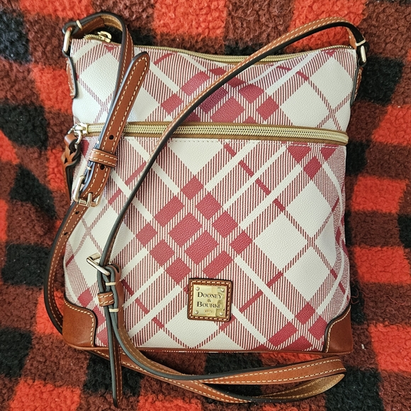 Dooney & Bourke Cranberry Crossbody/Shoulder Coated Cotton w/Leather Excellent - Picture 2 of 16